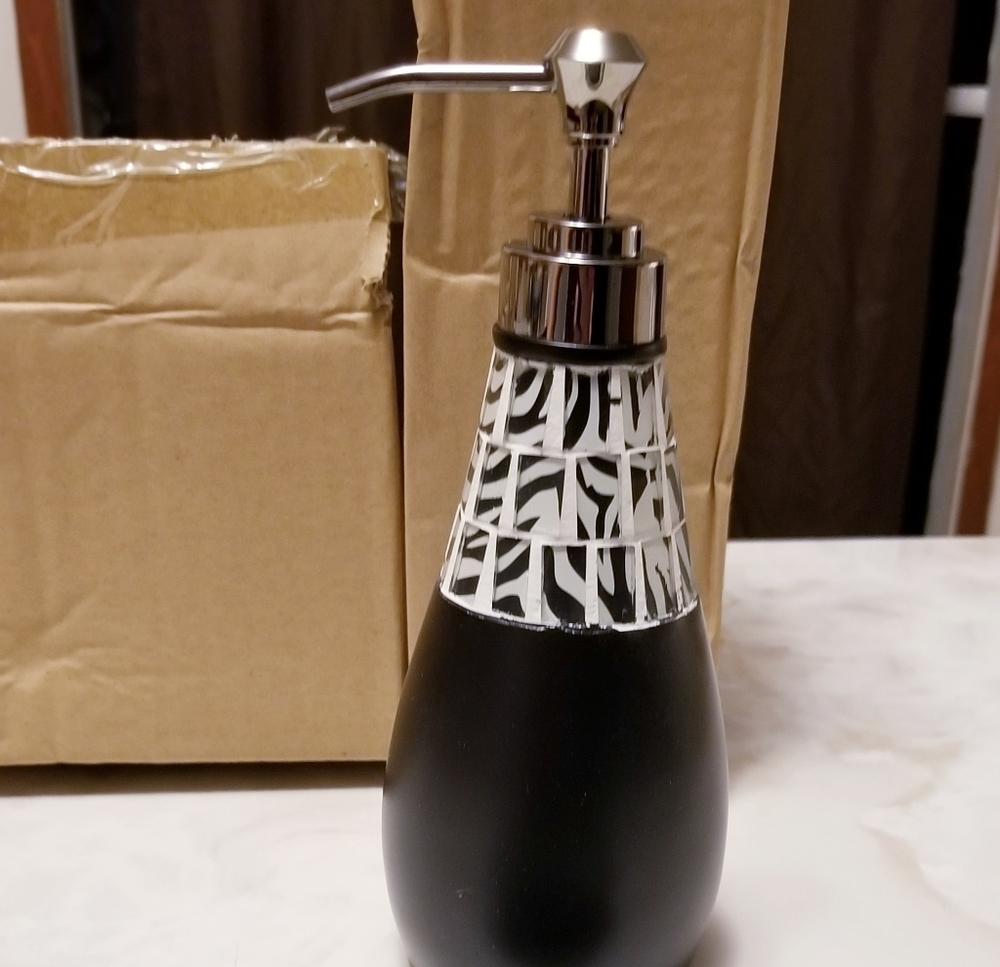 Zebra print lotion dispenser & soap dish